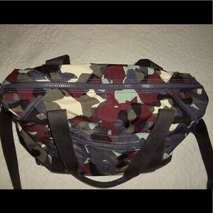 KIPLING~CAMO K10516 TRAVEL TOTE BAG.